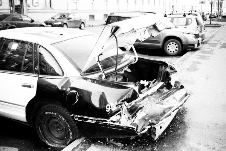 What Makes a Car Accident Lawyer Trusted in Queens?